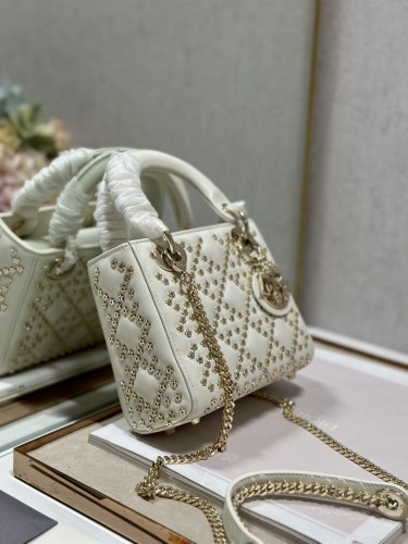 Handbag   Dior  0505  size  17×7.5×14 cm