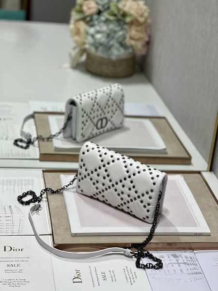 Handbag   Dior  5135  size  19.5×11×6.5 cm