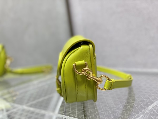 Handbag   Dior  size 21*5*12 cm