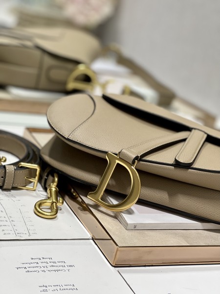 Handbag   Dior 3397  size  19.5×16×6.5 cm