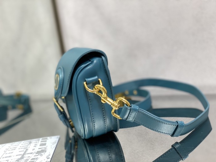 Handbag   Dior  size  18*14*5 cm