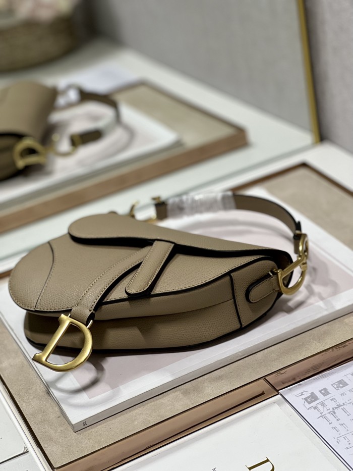 Handbag   Dior   3397  size 19.5×16×6.5 cm