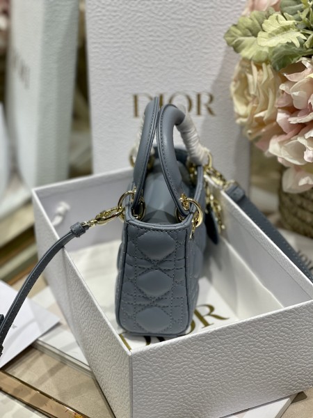Handbag   Dior  0856  size  12*10*5 cm