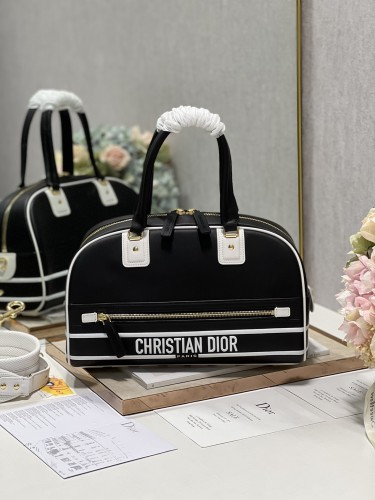  Handbag   Dior  size 34×18×15 cm