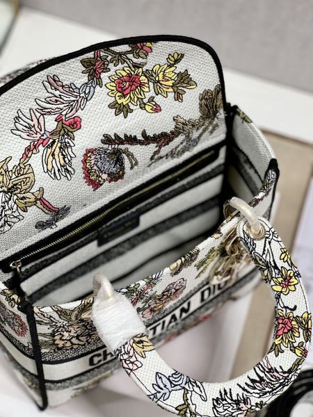 Handbag   Dior  9027  size  24*20*11  cm