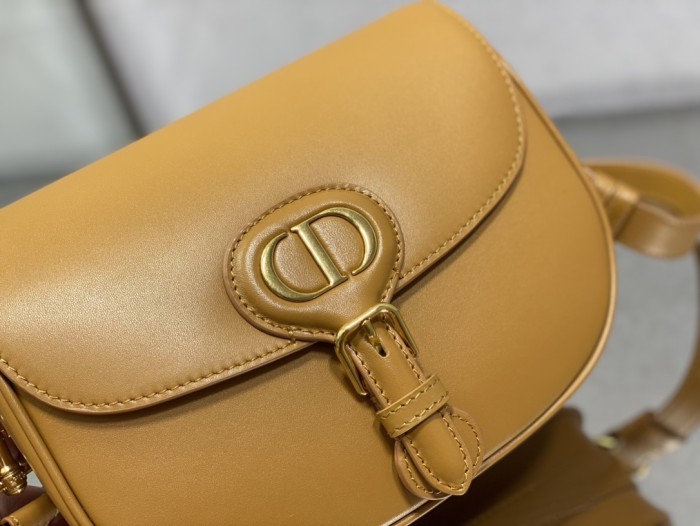 Handbag   Dior  size  22*17*6 cm