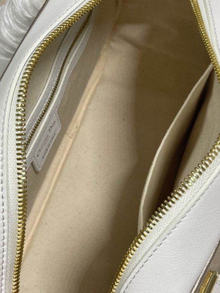  Handbag   Dior 6204 size   34×22×14 cm