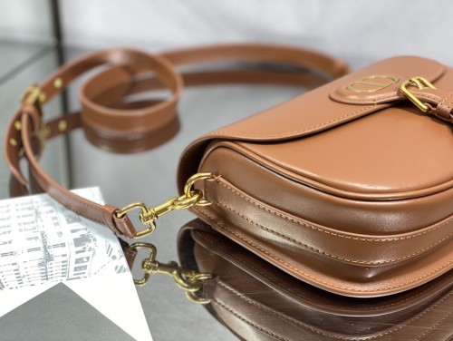 Handbag   Dior  size  22*17*6 cm