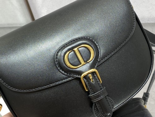 Handbag   Dior  size  22*17*6 cm