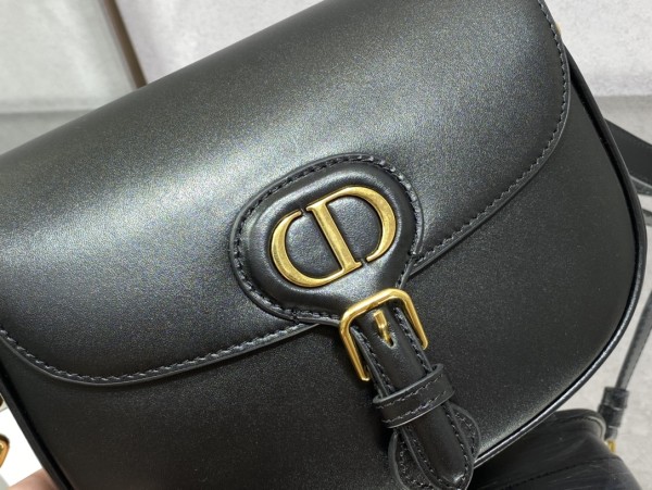 Handbag   Dior  size  22*17*6 cm