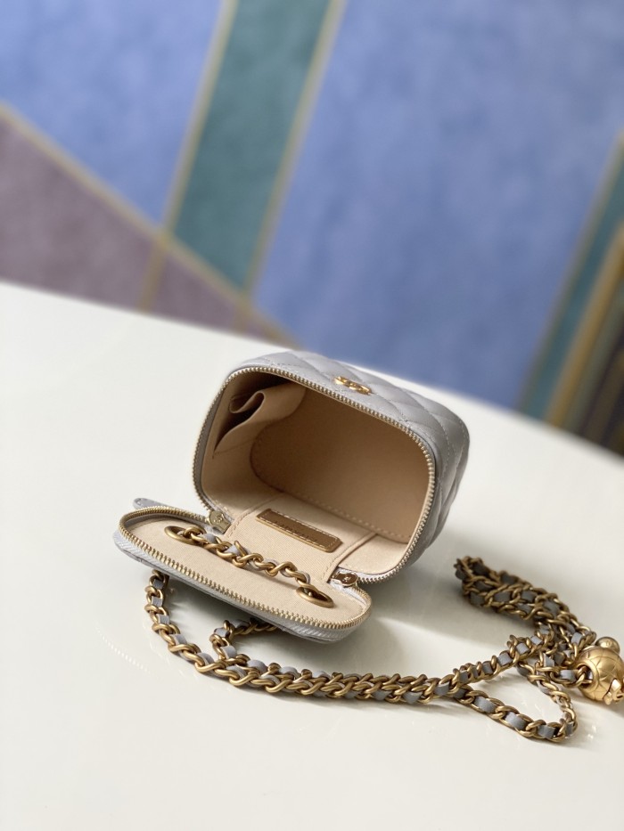 Handbag   Dior  81136  size  10.5 8.5 7 cm