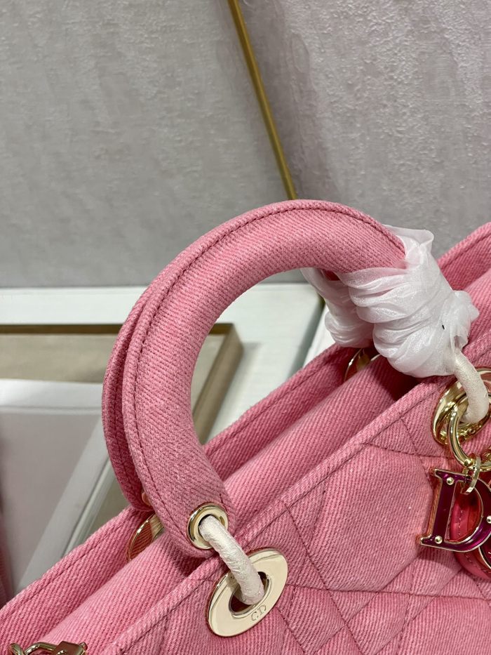 Handbag   Dior 0540 size  26*6*14 cm