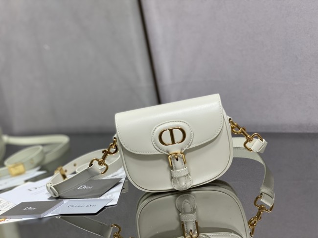 Handbag   Dior size  18*14*5 cm
