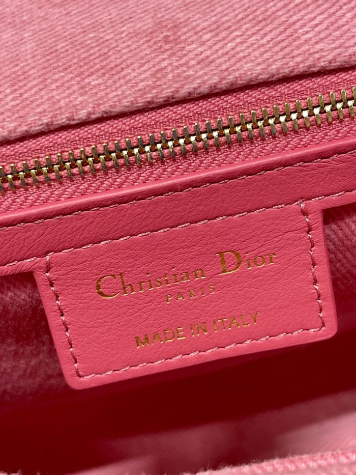 Handbag   Dior  9242  size  25.5×15.5×8 cm