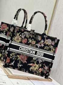 Handbag   Dior 1286  size  41*32 cm