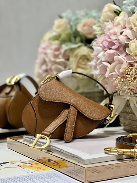 Handbag   Dior  3067  size  12 x 7.5 x 5  cm