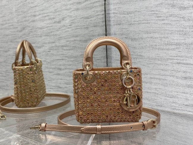 Handbag   Dior  size  12*10*5 cm