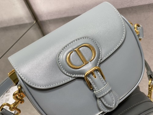 Handbag   Dior  size  18*14*5 cm