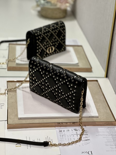  Handbag   Dior  5136  size  24×15×7 cm