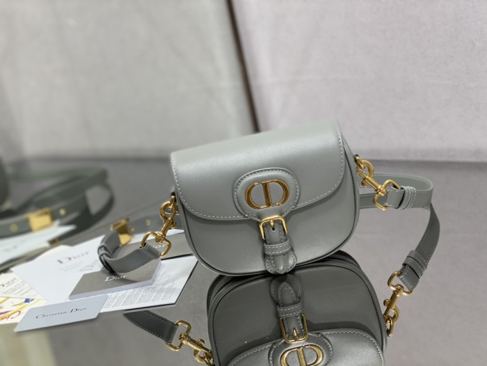 Handbag   Dior size 18*14*5 cm