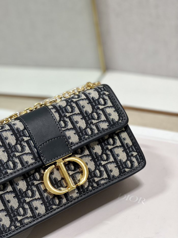 Handbag   Dior  9334  size  21.5×12×6 cm