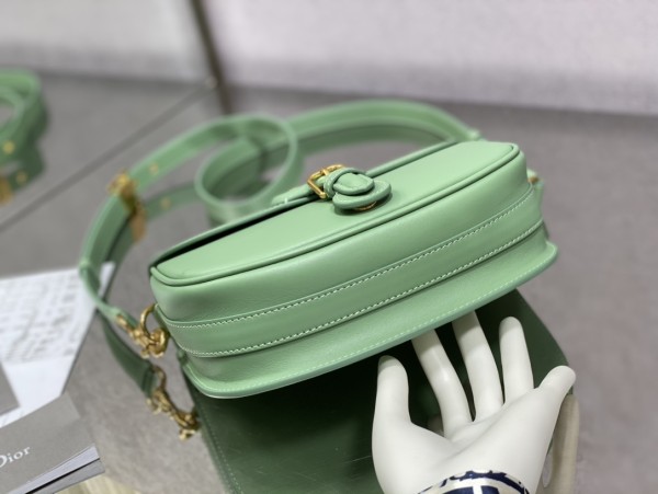 Handbag   Dior  size  22*17*6 cm