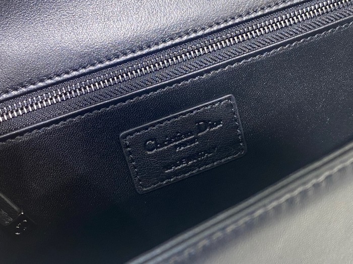 Handbag   Dior  5821  size  25x15x8 cm 