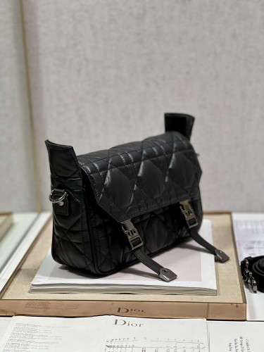 Handbag   Dior  6619  size  24×9.5×19 cm