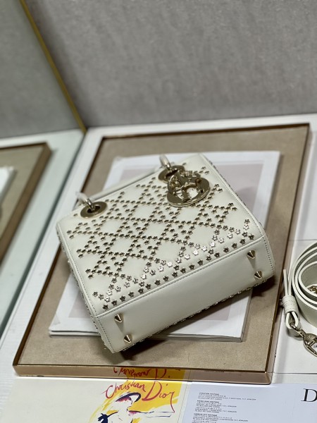 Handbag   Dior  0531  size  20×16.5×8 cm