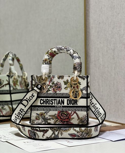 Handbag   Dior  9027  size  24*20*11  cm