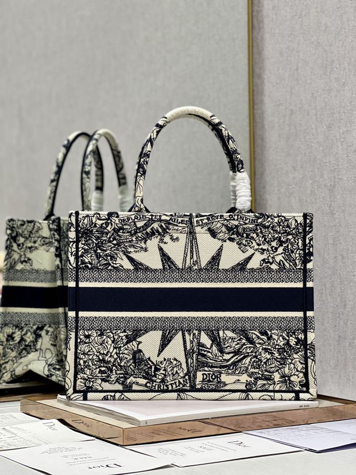 Handbag   Dior  8001 size  36×28  cm