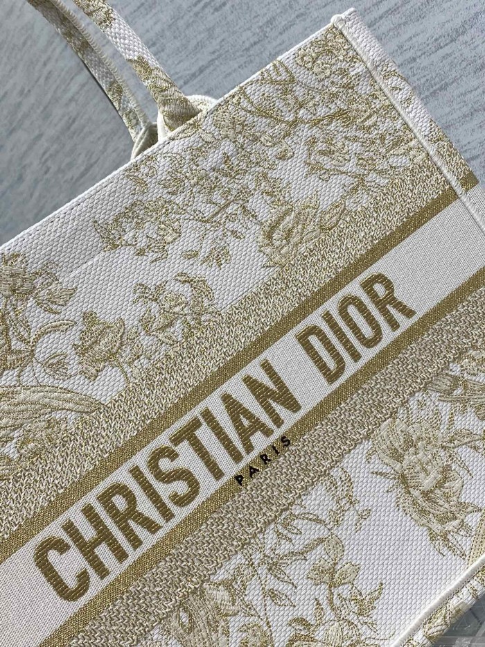 Handbag   Dior   size 36*18*28 cm
