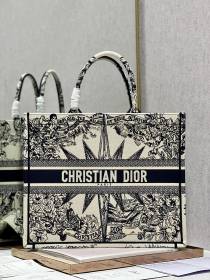 Handbag   Dior  8001  size  41*32 cm
