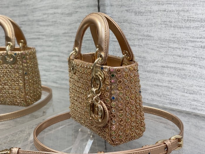 Handbag   Dior  size  12*10*5 cm