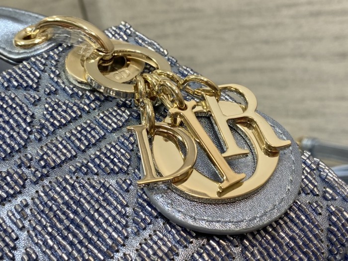 Handbag   Dior  size  12*10*5 cm