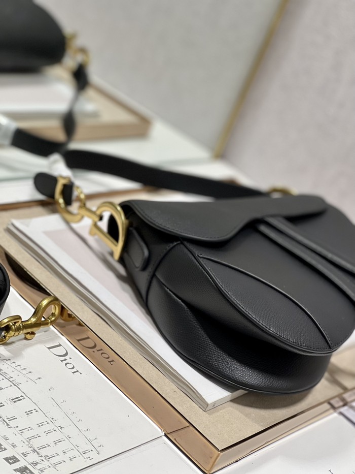 Handbag   Dior 3397  size  19.5×16×6.5 cm