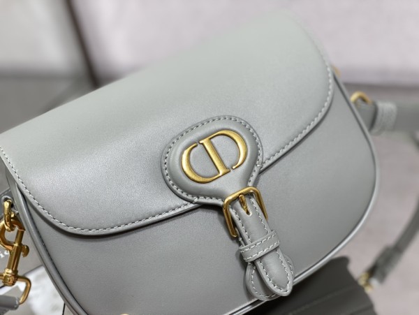 Handbag   Dior  size  22*17*6 cm