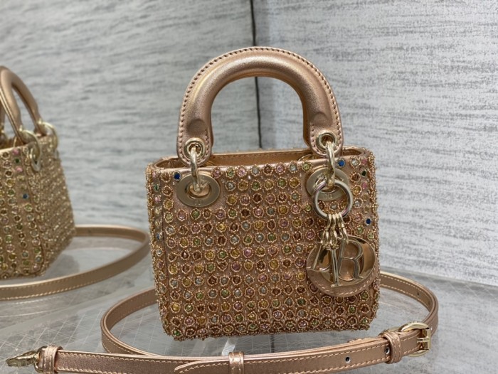 Handbag   Dior  size  12*10*5 cm