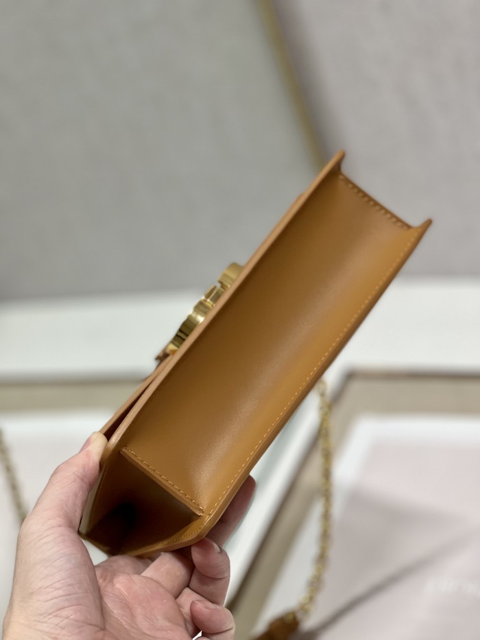 Handbag   Dior  9334  size  21.5×12×6 cm