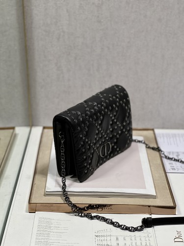  Handbag   Dior   5135   size  19.5×11×6.5 cm