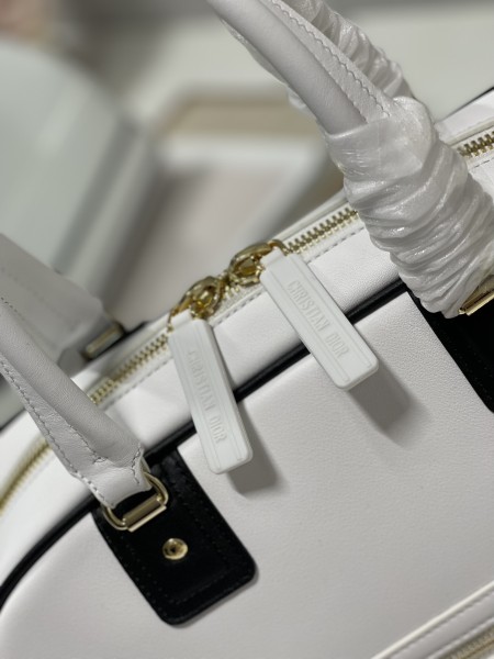  Handbag   Dior 6202  size  34×18×15 cm