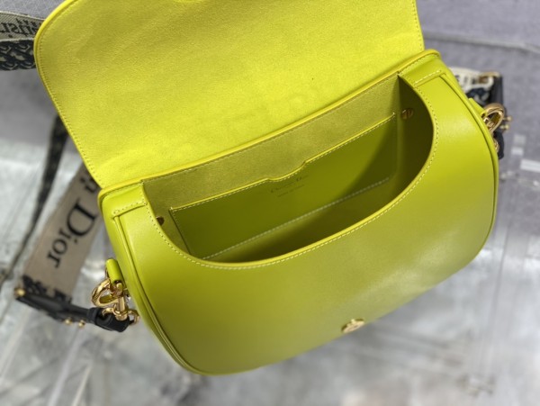 Handbag   Dior  size  27*18*19.5 cm