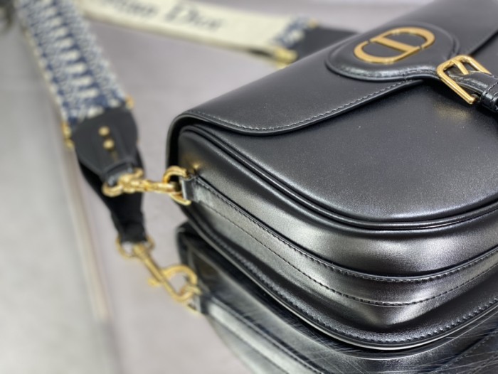 Handbag   Dior  size  27*18*19.5 cm