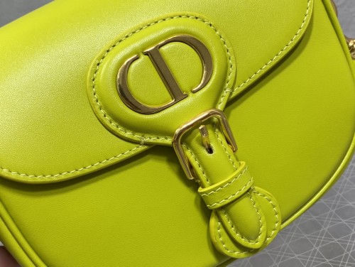 Handbag   Dior  size  18*14*5 cm