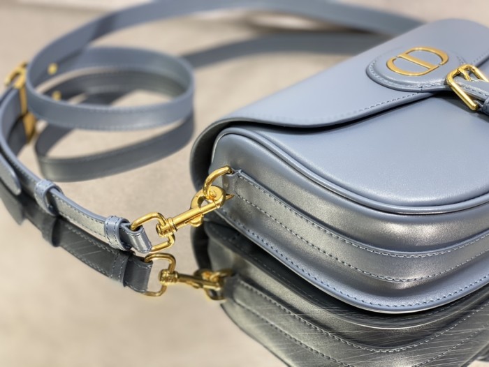 Handbag   Dior  size 22*17*6 cm