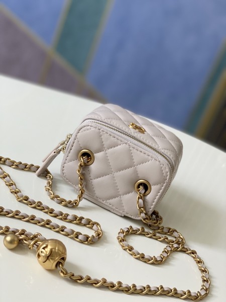 Handbag  Chanel  81136  size  10.5 8.5 7 cm