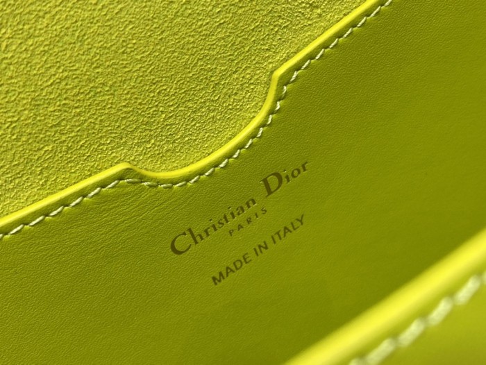 Handbag   Dior  size  27*18*19.5 cm