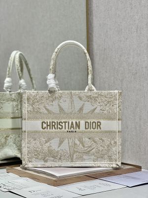Handbag   Dior  1286  size  36×28  cm