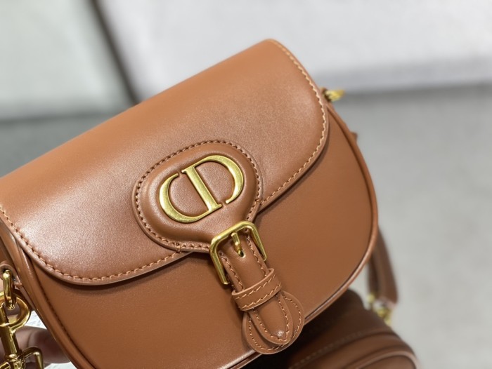 Handbag   Dior size  18*14*5 cm