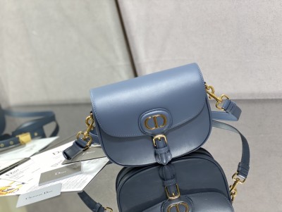 Handbag   Dior  size 22*17*6 cm